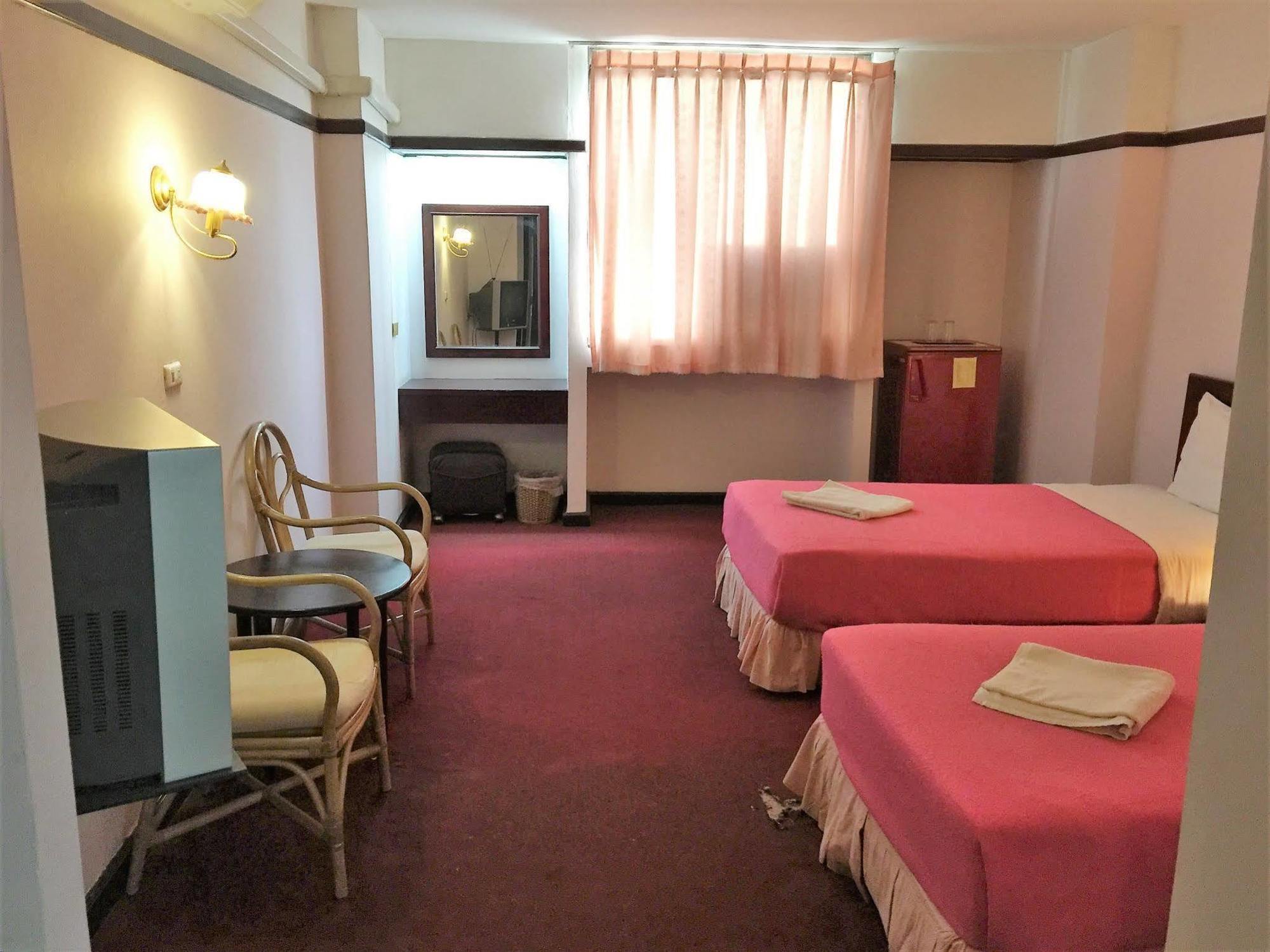 Daeng Plaza Hotel Phuket Eksteriør bilde